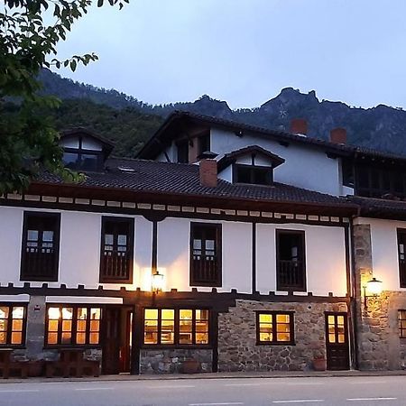 El Caserio Camaleño Екстериор снимка